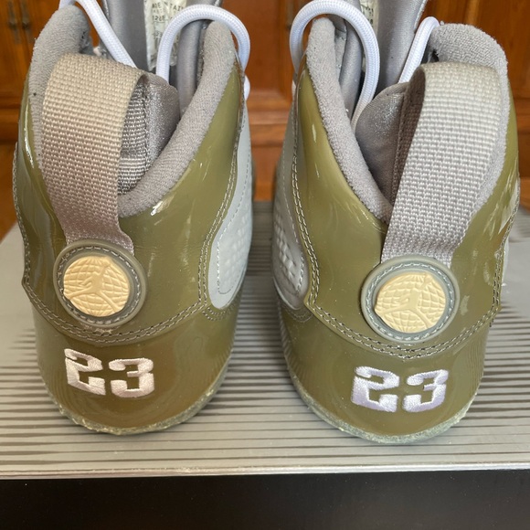 Men’s Jordan 9 Cool Gray OG 2002, Size 9 - Picture 5 of 11